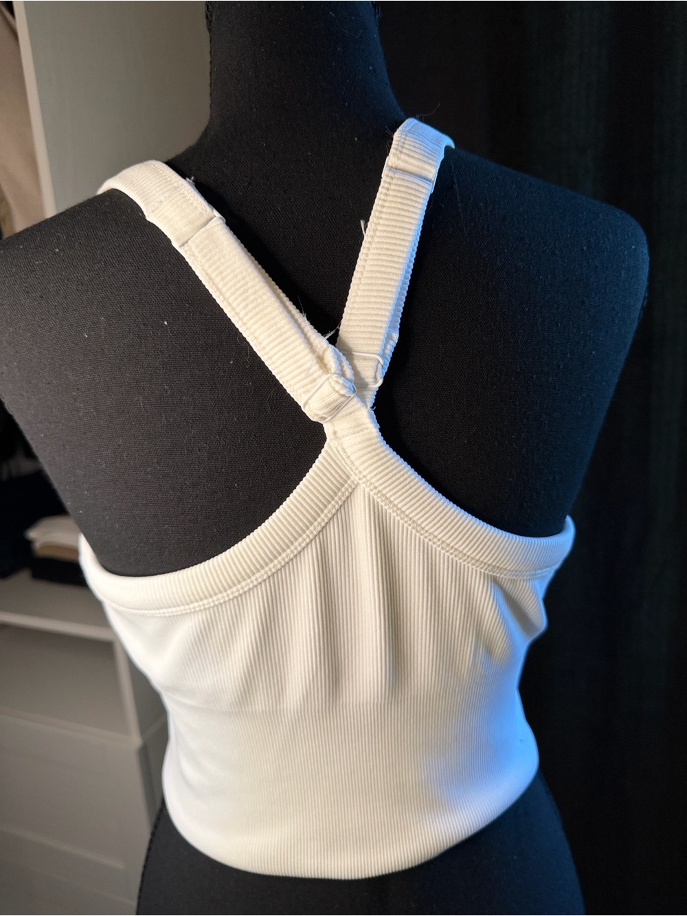 ALO Ribbed Favorite Bra Tank - Picture 5 of 11